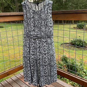 Sami & Jo Ladies sz XL Black & White Sleeveless Stretch Dress with Flared Skirt